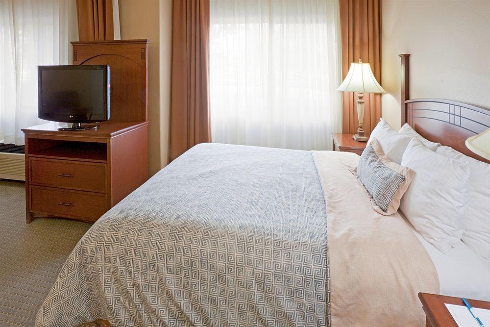 Staybridge Suites Lubbock-University Area By Ihg חדר תמונה