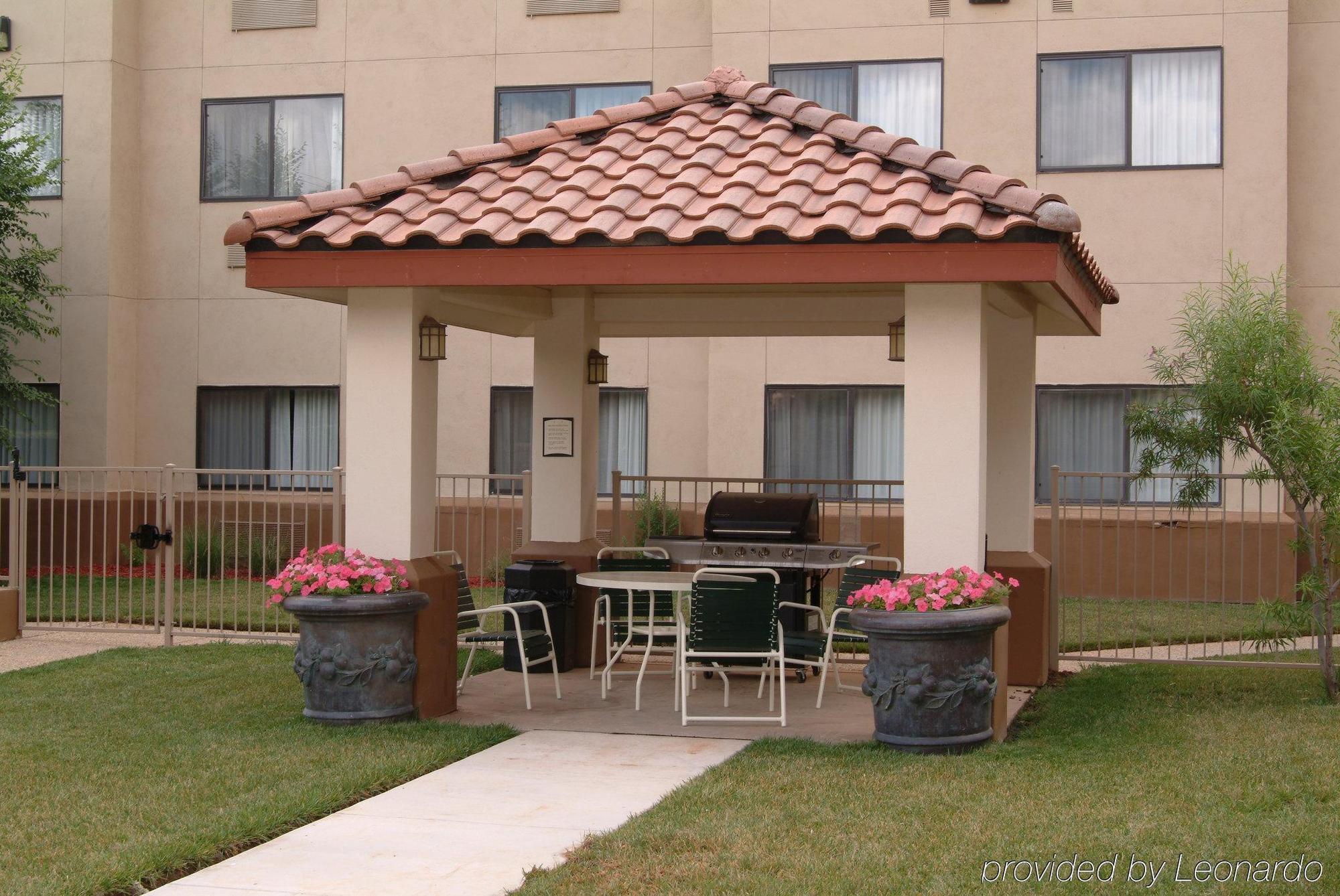Staybridge Suites Lubbock-University Area By Ihg מסעדה תמונה